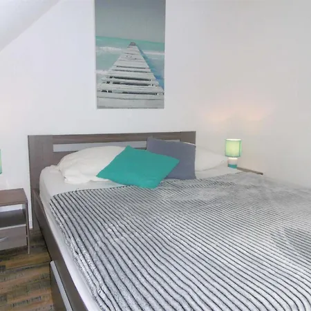 Maisonnette Jikel A 50 M De La